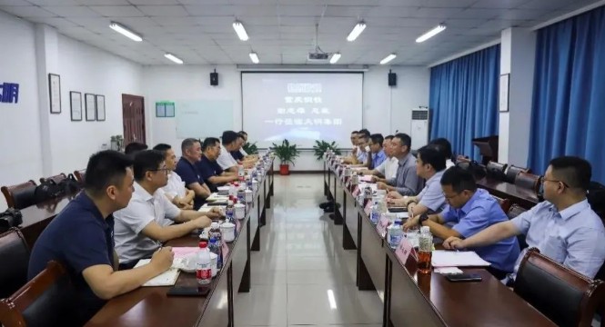 重庆钢铁谢志雄总裁一行来访必发888官网靖江基地